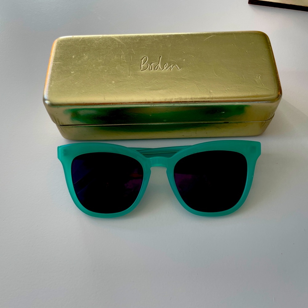 Boden Women’s sunglasses.